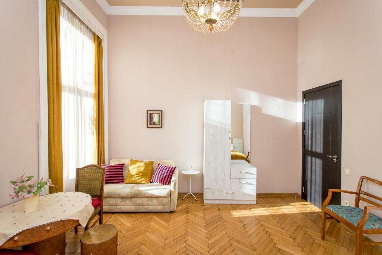 Hb Apartments Mari Brose Tbilisi Zewnętrze zdjęcie